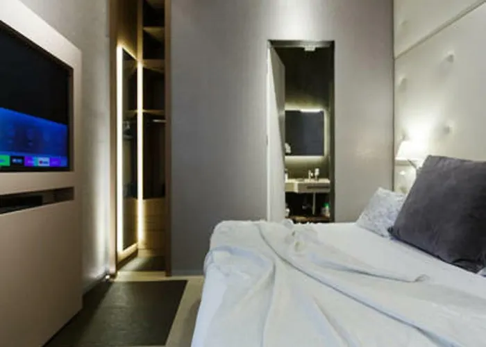 Private Luxury Rom