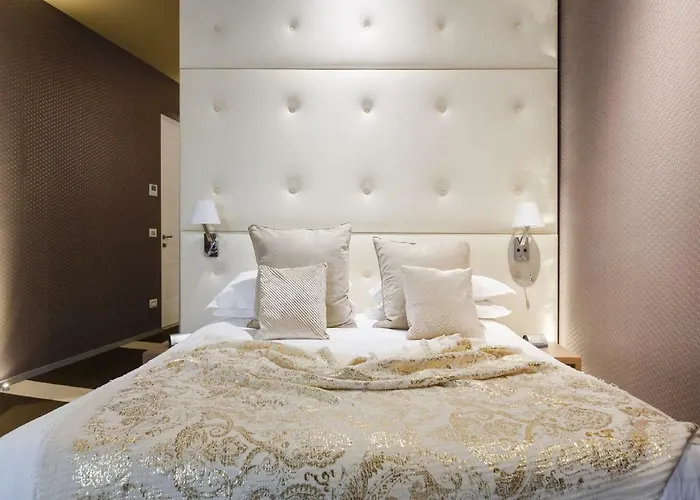 Private Luxury Rom